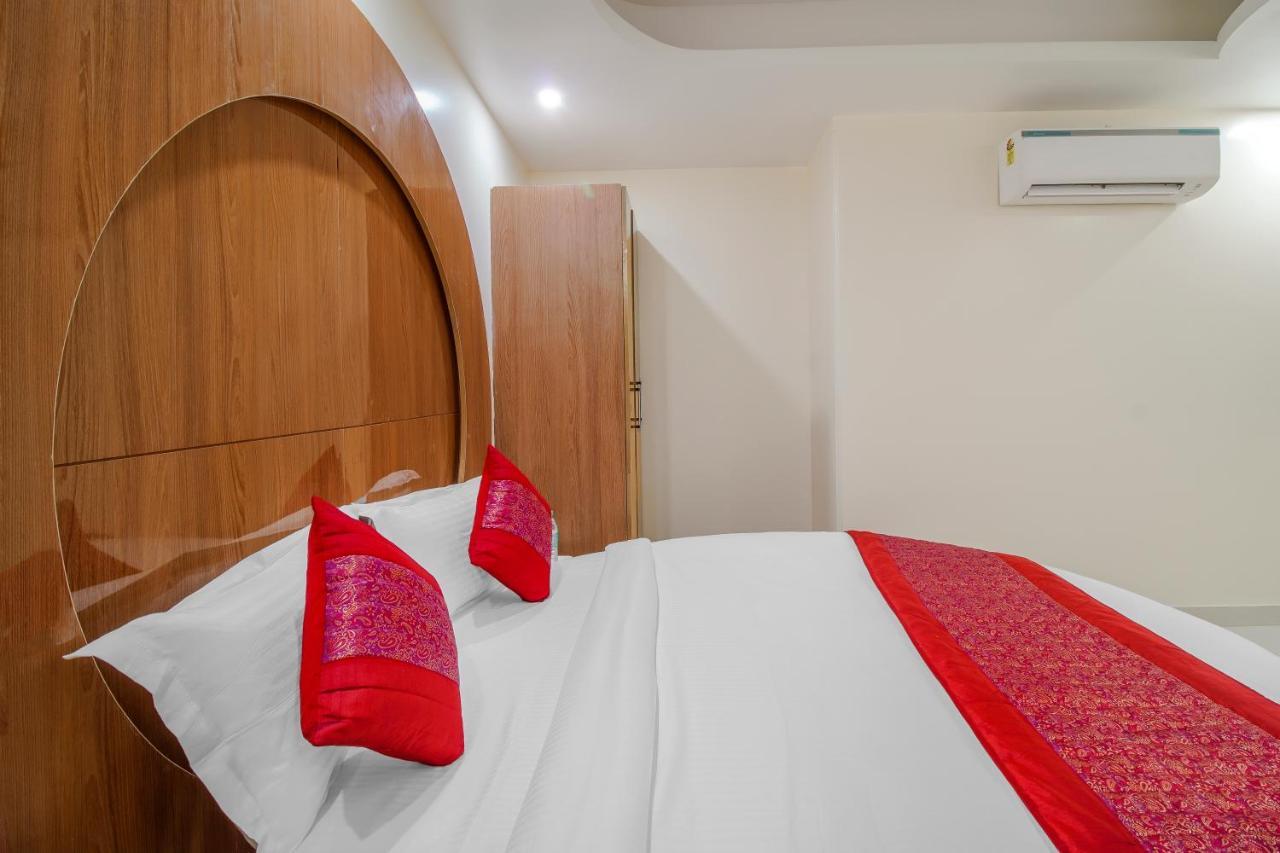 Hotel Classic Plaza At Delhi Airport New Delhi Bagian luar foto